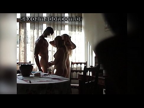 ❤️ Seksvriendinnen nodigen een reusachtige man uit en een triootje met hem ☑ Sex video at nl.rexporn-com.ru